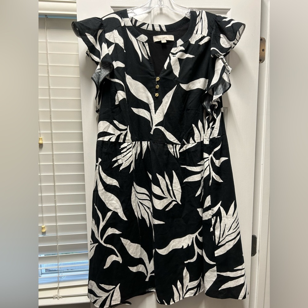 LOFT Black and White Leaf Print Dress